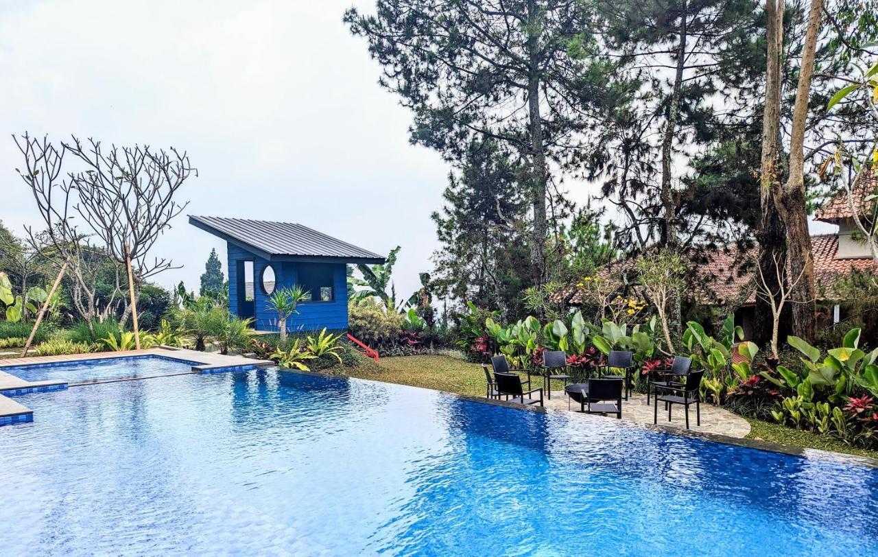 Cottonwood Exclusive Villa @Lembang Asri - Jacuzzi Playground Netflix Billyard Luaran gambar