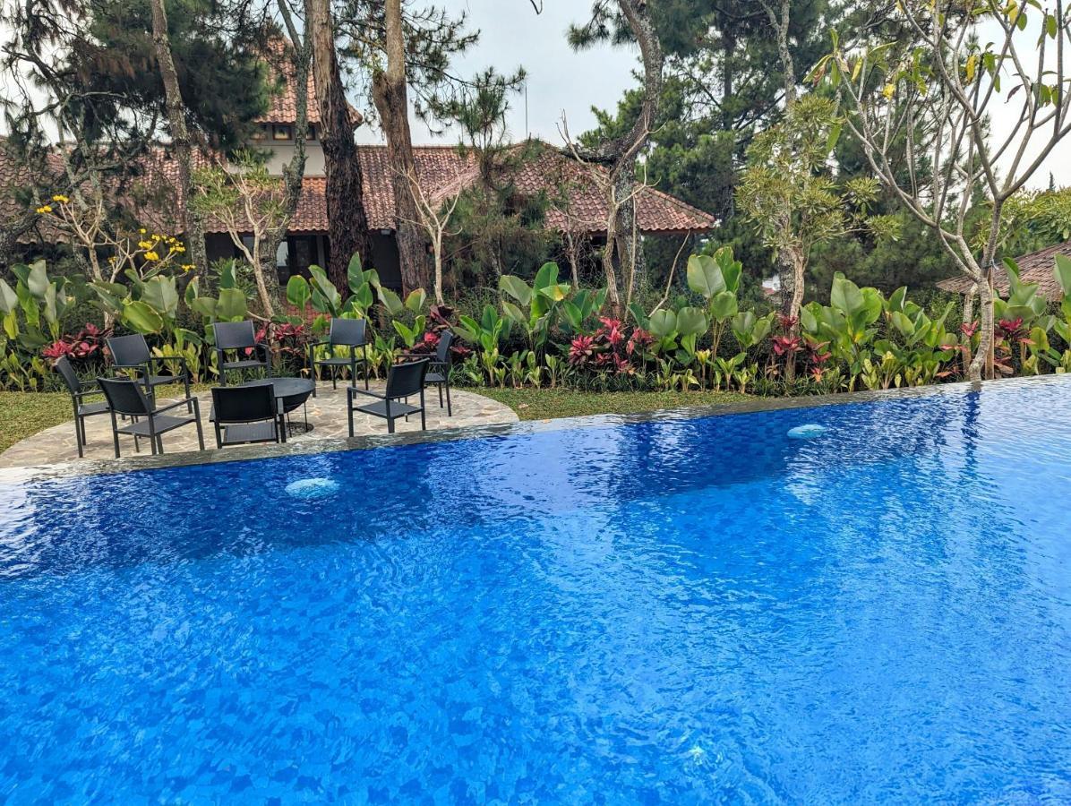 Cottonwood Exclusive Villa @Lembang Asri - Jacuzzi Playground Netflix Billyard Luaran gambar